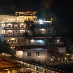 Blue Mountain White House Hotel, Mussoorie