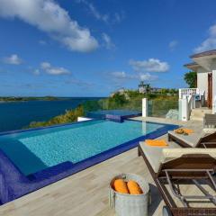 Stunning 3 bedroom villa with Pool & Jacuzzi