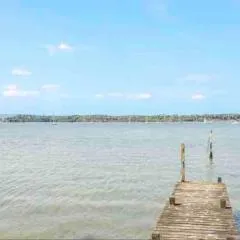 Lilliput Hideaway 5 mins from Sandbanks Beach