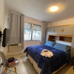 Ótimo apartamento bem localizado em Copacabana Great studio apartment in Copacabana