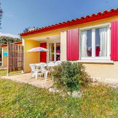 Lovely Home In Saint-savinien With Outdoor Swimming Pool