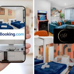 Stylish City Centre Escape, Serviced Accommodation in Birmingham Suitable For Families, Visitors & Contractors, Wi-Fi, Games & Netflix - By Noor Luxury Accommodations
