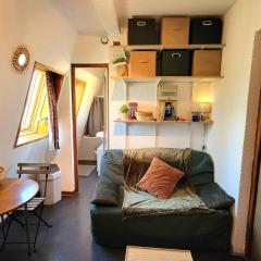 Studette 3 pers - Pied des pistes, commerces à pied, calme, parking, TV, baignoire, sans animaux - FR-1-393-170