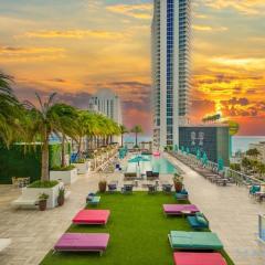 Very Chic - Bay View & Balcony - Amazing Pools- Gym
