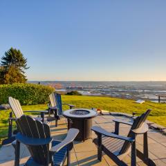 Charming Tacoma Apartment with Deck and Skyline Views!