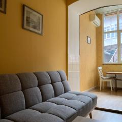 Apartment at Rustaveli avenue, near opera
