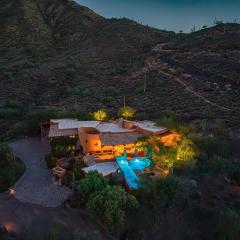 Cave Creek Casa de las Cruces- Mountainside w Views and Pool, Hot Tub and More!