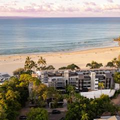 Netanya Noosa - Beachfront Resort