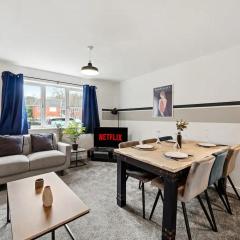 Beautiful Lincoln Abode - Sleeps 6 - Parking