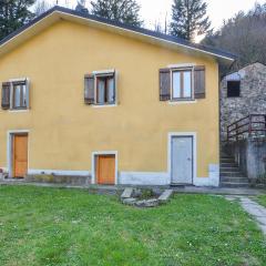 Gorgeous Home In Varese Ligure With Kitchen