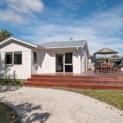 Lakeside Haven - Taupo Holiday Home