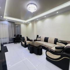 Love Chic LIVING - Modern 1 Bedroom By Republic Square, Middle of Center, New Building