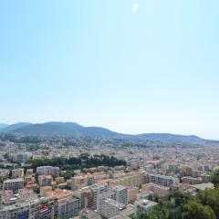 Appartement vue panoramique avec piscine pour 6 personnes à Nice quartier Pessicart