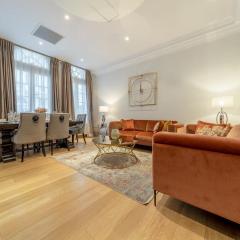 Royal 4 Bedroom Apartment in Mayfair