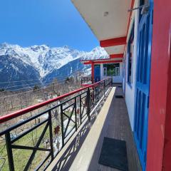Safarnama Retreat Homestay - All Rooms with Mountain View