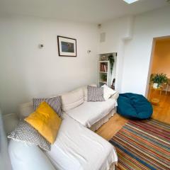 Homely 2BD Flat wPrivate Patio Near Maida Vale!