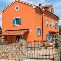 Appartement in Veli Lošinj mit Terrasse, Garten und Grill