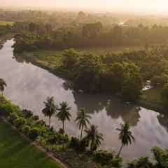 Hide & Seek River Villa