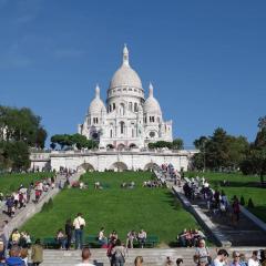 Aux pieds de Montmartre