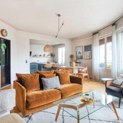 Spacious apartment-Neuilly-sur-Seine