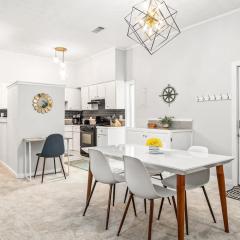 Midtown Guest House - private entrance