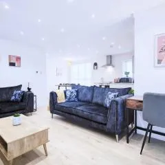 Shaw Heath Cottage - Charming Holiday Home In the Heart of Stockport