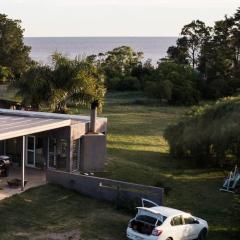 Seaside Serenity: Charming Countryside Cottage