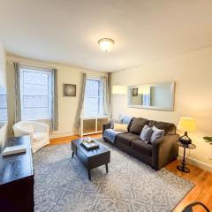 Sun-filled 1bed, Corner Unit W Pool In Com Ave