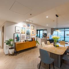 Lux Executive Residence at City Garden by CIRCADIAN