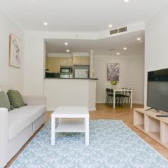 Great Location! Darling Harbour Superb 2BR Apt