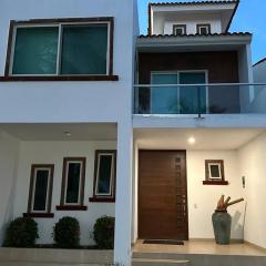 Casa hermosa y acogedora en condominio privado