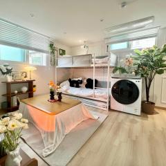 Designer House - 8mins to Hongdae Station