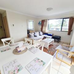 Charming 2bd apt near UQ & ferry