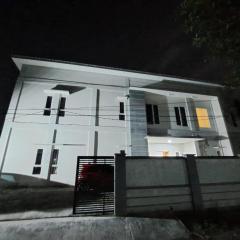 OYO 93870 Damai Guest House Cirebon