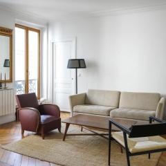 Atypical Parisian apartment near Belleville