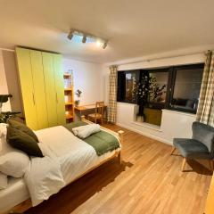 Luxury rooms in cross harbour