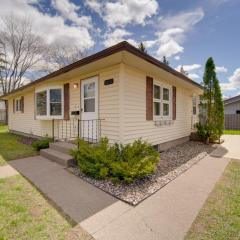 Sunny Cloquet Home - 2 Mi to St Louis River!