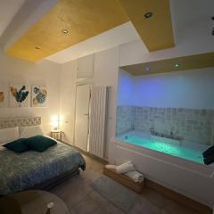 Le Plaisir Luxury Room con vasca idromassaggio