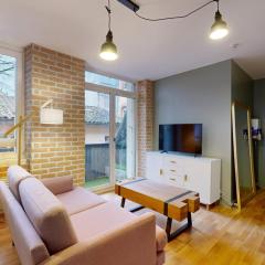 T2 city center with terrace