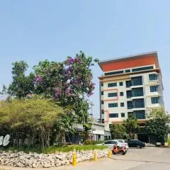 Tone Condorent Hotel