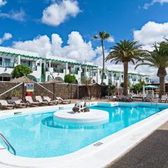 Guasimeta Duplex - Pool & Balcony