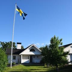 Ferienhaus in Håbo mit Privatem Pool