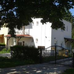 Wohnung in Bükfürd mit Garten