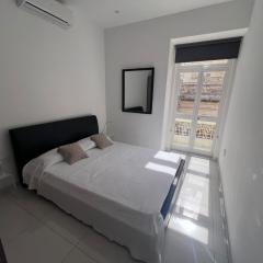 Sunny one bedroom Apartment in Old Bakery Street