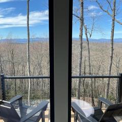 The Brevard Mountain Retreat New Construction with modern design, high-end furnishings & hot tub