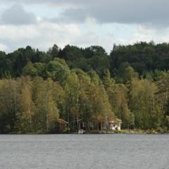 Gemütliches Holzhaus am See mit Boot und ideal zum Angeln