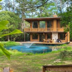 Waterfront Houston Hide out In A Magical Forest