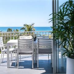 10 Andari, Sunshine Beach ~ Beachside Luxury Home