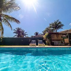 Linda casa em Búzios a 50 m da Praia da Ferradura.