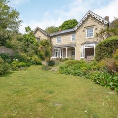 5 Bed in Bonchurch IC076